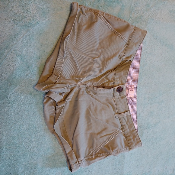 Olive Green SO Shorts Junior Size7 - Picture 1 of 3